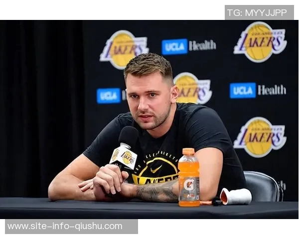 雷迪克谈东契奇归队时间尚未确定因孩子出生暂时离队影响球队安排